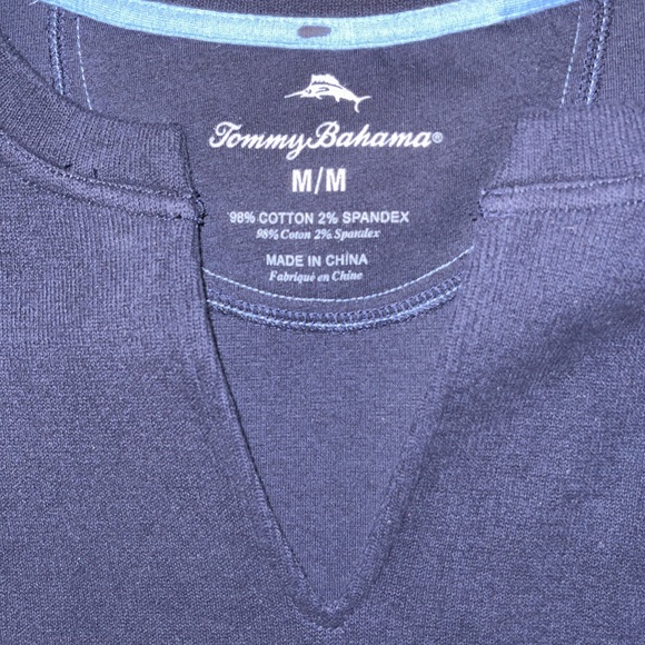 NWOT Tommy Bahama Woman’s Navy pullover v neck Belle sleeves slit sides Medium - Picture 4 of 6